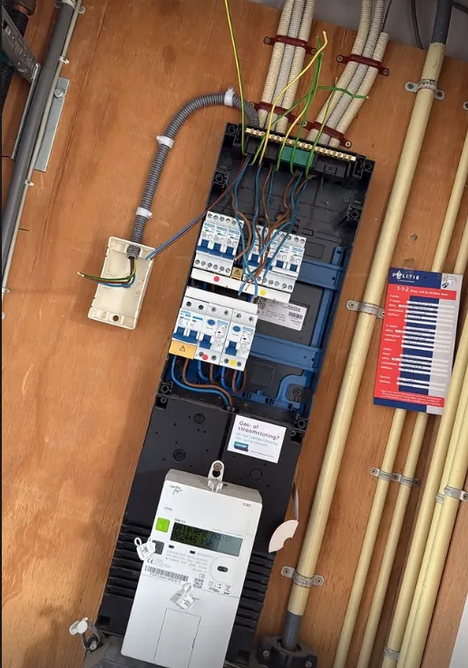 Elektrotechnisch werk van Demir Elektrotechniek — foto 6
